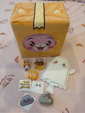 LankyBox Surprise Mystery Box 👻📦🐱💜